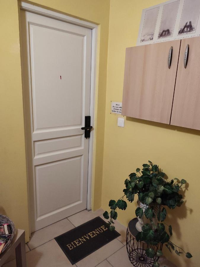 Le Champs Des Lievres Apartman Beaumont Kültér fotó